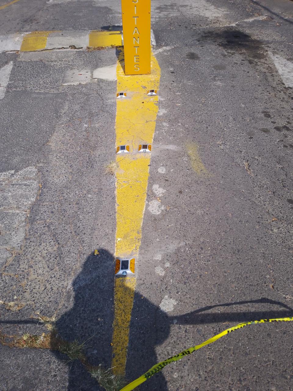 Señalización vial reflejante instalada