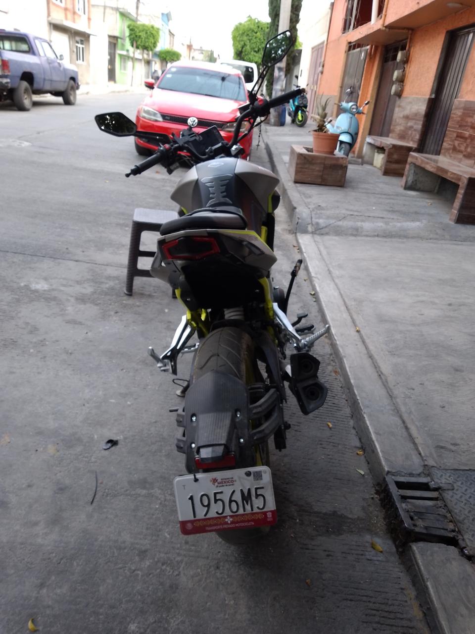 Instalación de GPS con función de apagado remoto en moto